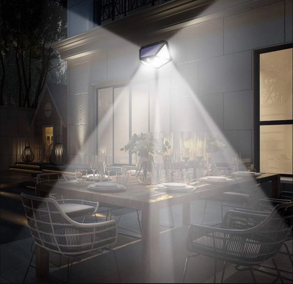 Set 8 Lampi solare 100 LED, cu senzor de miscare + Lanterna Cadou