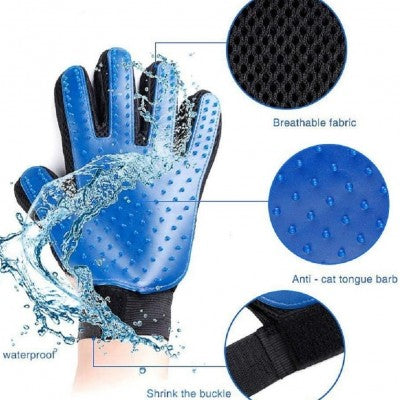 Manusa pentru par de animale, cu zimti, curata si maseaza in acelasi timp