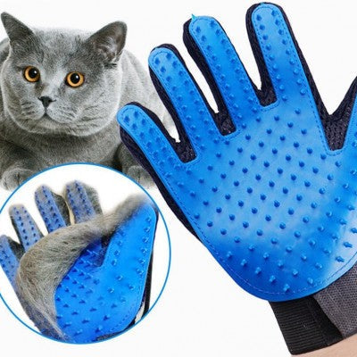 Manusa pentru par de animale, cu zimti, curata si maseaza in acelasi timp